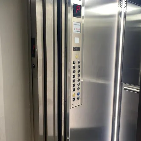 Casa S Piata Alba Iulia Unirii * Bucharest