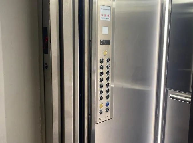 Casa S Piata Alba Iulia Unirii * Bukarest