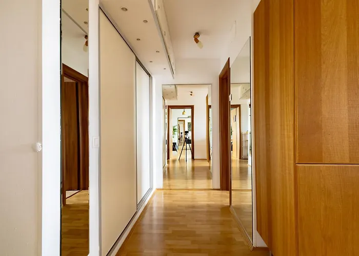 Casa S Piata Alba Iulia Unirii Apartment